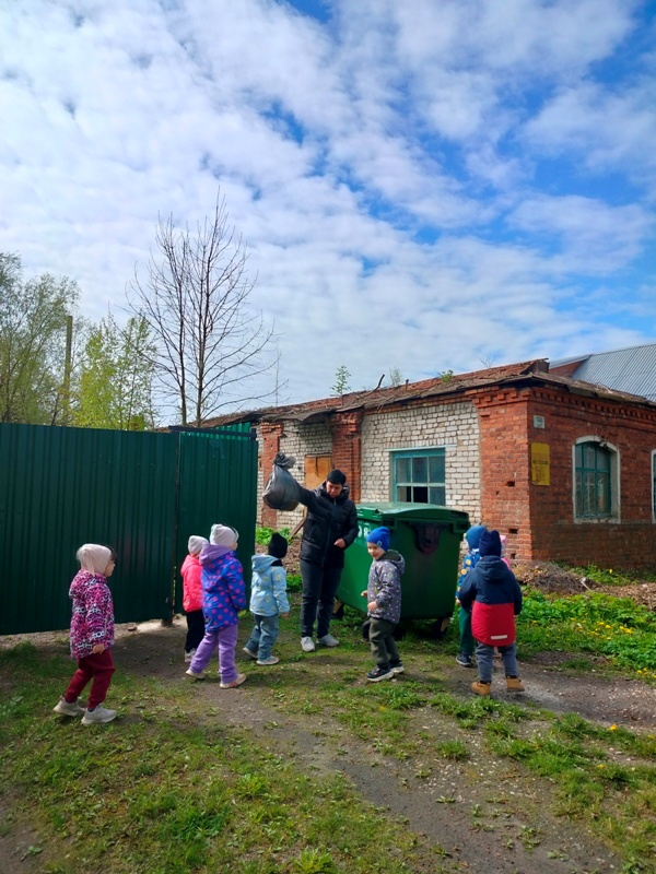 Во второй младшей группе 